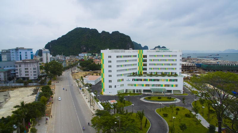 Nhằm nâng cao chất lượng dịch vụ, nghỉ dưỡng để níu chân du khách, TP Hạ Long đã thu hút nhiều nhà đầu tư đến đầu tư các dự án tầm cỡ quốc tế. Trong ảnh: 