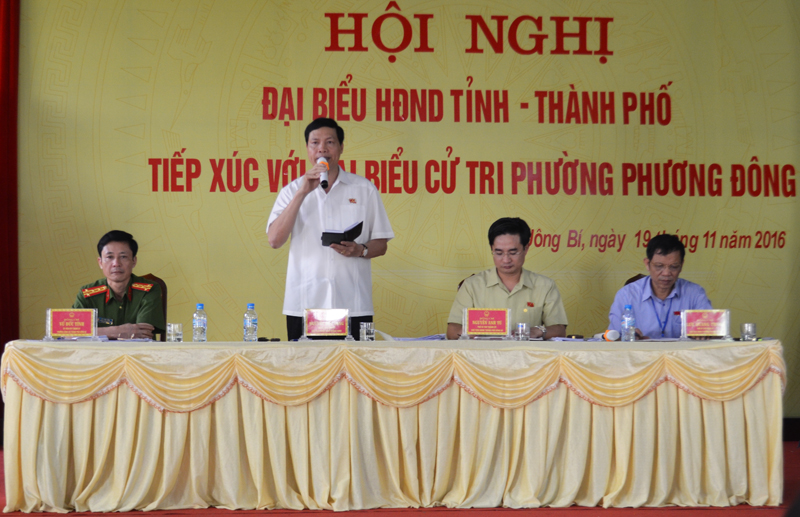 Đồng chí Nguyễn Đức Long, Chủ tịch UBND tỉnh; Nguyễn Anh Tú, Chủ tịch UBND thành phố Uông Bí đã tiếp thu ý kiến kiến nghị cử tri