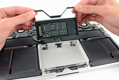 MacBook có giới hạn tùy chọn RAM 16 GB.
