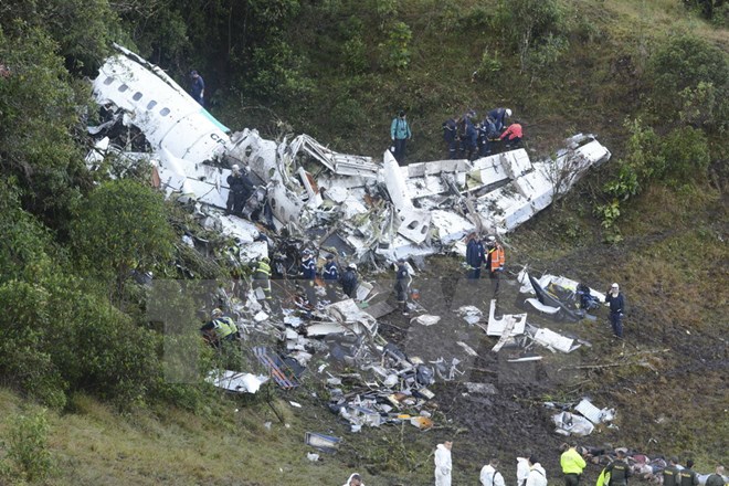 Hiện trường vụ tai nạn máy bay ở La Union, Colombia. (Nguồn: AP/TTXVN)
