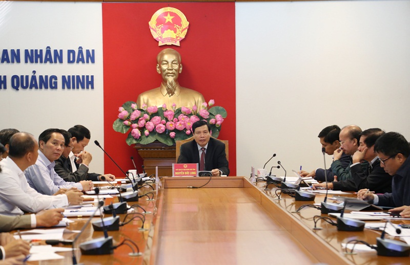 Đồng chí Nguyễn Đức Long, Chủ tỉnh UBND tỉnh kết luận các vẫn đề liên quan đến tiến triển khai các dự án của Tập đoàn Sun Group.