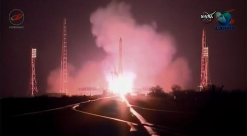 Tàu vũ trụ Progress được tên lửa đẩy Soyuz đưa vào không gian. (ảnh: NASA).