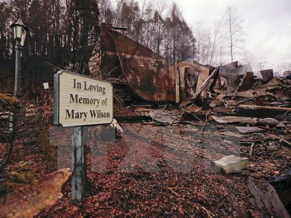 Cảnh tàn phá do cháy rừng ở Gatlinburg ngày 30/11. (Nguồn: AP/TTXVN)