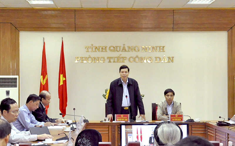 Chủ tịch UBND tỉnh Nguyễn Đức Long nghe kiến nghị của các hộ dân phường Phương Đông, TP Uông Bí.