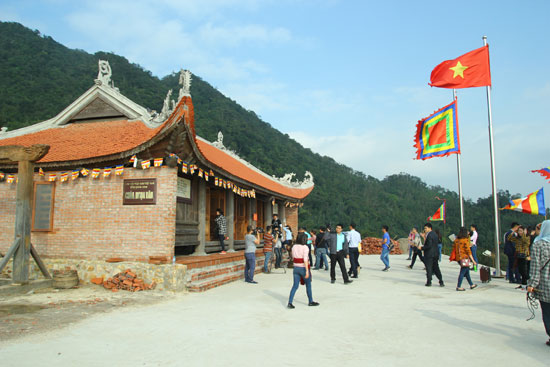 Chùa Ngọa Vân mới được phục dựng, nơi đây từng là trung tâm Phật giáo thời Trần.
