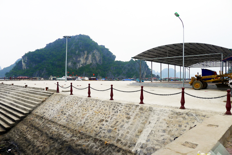 Cảng tàu du lịch Cái Rồng (huyện Vân Đồn) đang được hoàn thiện và chuẩn bị đưa vào sử dụng đáp ứng yêu cầu phát triển của địa phương.