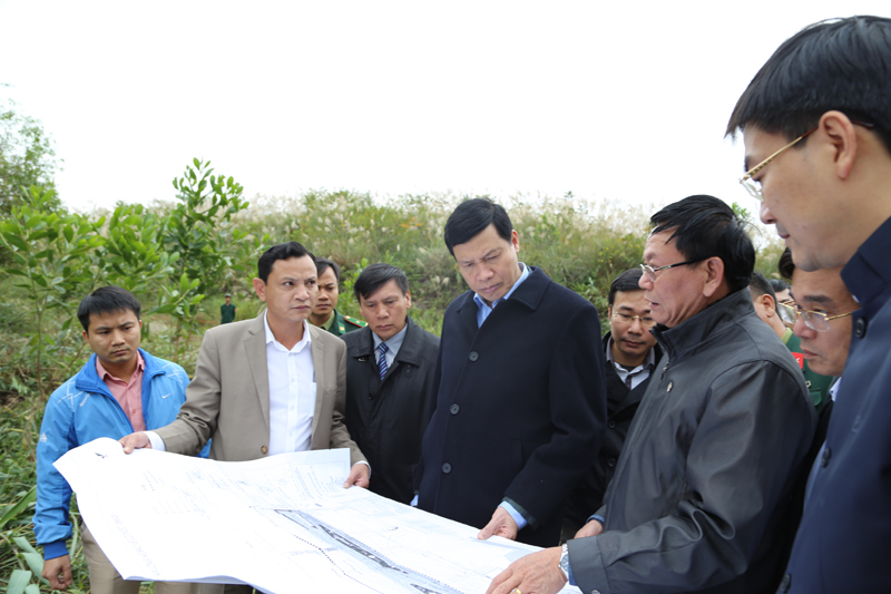  Chủ tịch UBND tỉnh Nguyễn Đức Long kiểm tra thực địa cảng ICD Thành Đạt, TP Móng Cái.