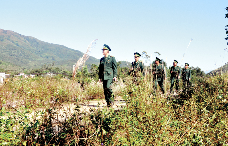 CBCS Đồn BP Quảng Đức (huyện Hải Hà) tuần tra bảo vệ đường biên, cột mốc trên địa bàn đơn vị phụ trách.