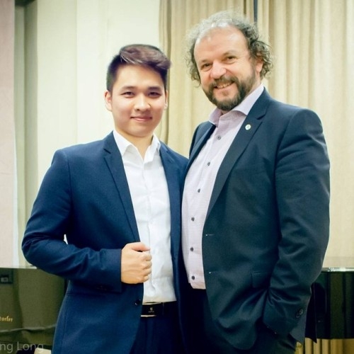 Ninh Đức Hoàng Long giành giải Nhất tại cuộc thi Opera quốc tế Simandy Jozsep