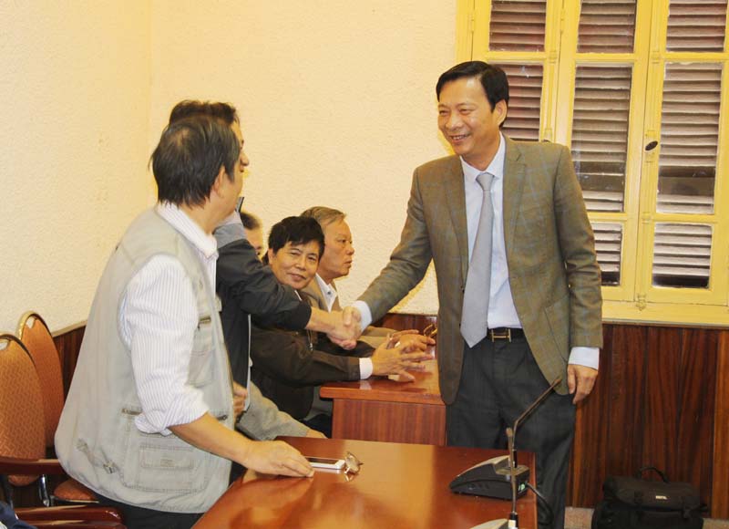 Đồng chí Nguyễn Văn Đọc, Bí thư Tỉnh ủy gặp mặt thân mật các nhà báo cao tuổi tỉnh nhân dịp Tết Nguyên đán Đinh Dậu 2017.