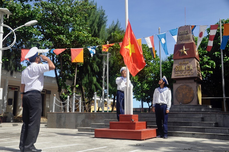  Phần thượng cờ của cán bộ chiến sĩ trên đảo Sơn Ca ngày đầu xuân 2017.