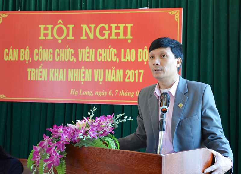 đồng chí Nguyễn Đức Hoạt, Chủ tịch Công đoàn Viên chức tỉnh ghi nhận và đánh giá cao những kết quả mà Công đoàn Báo Quảng Ninh đã đạt được trong năm 2016