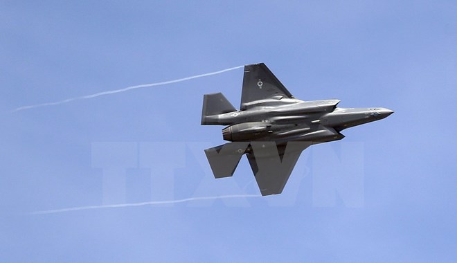 Máy bay F-35 tới căn cứ không quân Hill, phía bắc bang Utah, Mỹ ngày 2/9/2015. (Nguồn: AP/TTXVN)