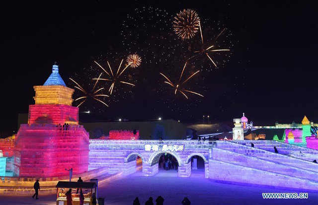 Tại một lễ hội truyền thống hàng năm của Trung Quốc, thành phố Cáp Nhĩ Tân lại một lần nữa “mặc thêm áo mới”. Lần thứ 33, lễ hội băng đăng quốc tế nổi tiếng thế giới được tổ chức tại đây, tạo nên một khung cảnh xứ sở thần tiên mùa đông huyền ảo.