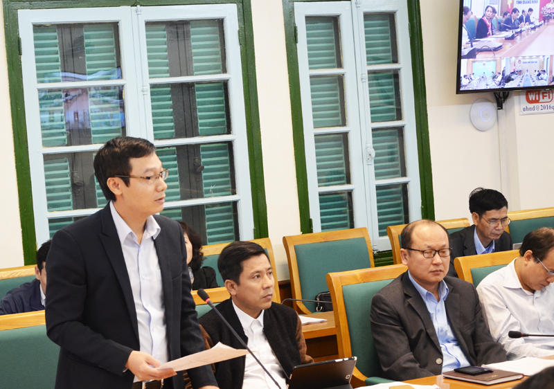 Lãnh đạo Đài Phát thanh - Truyền hình Quảng Ninh phát biểu tại hội nghị về công tác thông tin tuyên truyền về ATTP trên báo chí