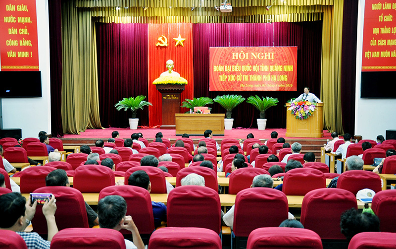 ĐBQH tỉnh khoá XIV tiếp xúc cử tri TP Hạ Long để thông báo kết quả kỳ họp lần thứ nhất, Quốc hội khoá XIV.