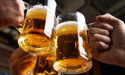 Người Việt chi tiền uống bia gấp 3 lần cho y tế