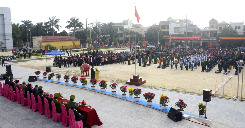 Quang cảnh buổi lễ giao nhận quân năm 2017 tại huyện Vân Đồn