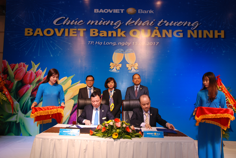 BAOVIET Bank Quảng Ninh và Công ty Bảo Việt Nhân Thọ Quảng Ninh ký kết thỏa thuận hợp tác