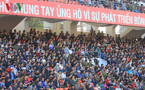Bóng đá Việt Nam cần những cổ động viên cuồng nhiệt, nhưng cũng phải chuyên nghiệp (Ảnh: Trọng Phú).