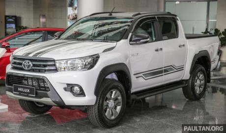 Nhà phân phối UMW Toyota Motor đã tung loạt ảnh thực tế về mẫu xe Toyota Hilux 2.4G Limited Edition (LE) tại Malaysia - Ảnh: Paultan.org