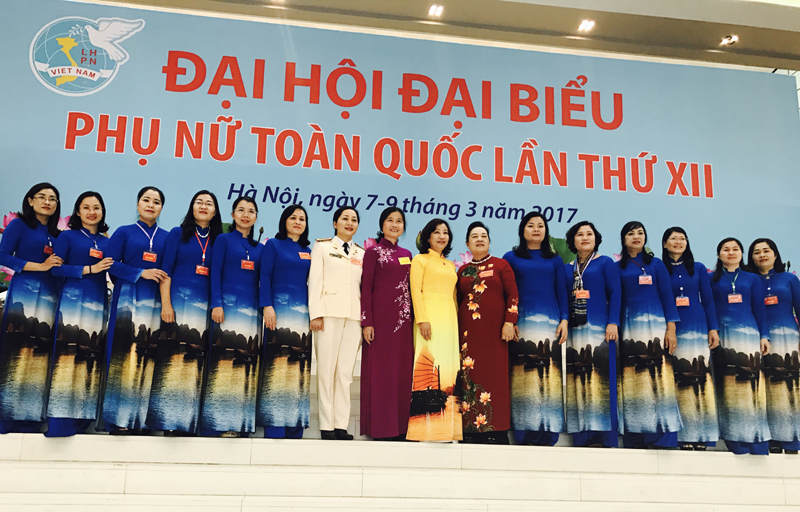 Đoàn đại biểu phụ nữ tỉnh Quảng Ninh tham dự Đại hội đại biểu phụ nữ toàn quốc lần thứ XII.