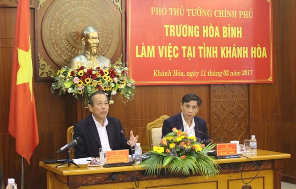 Phó Thủ tướng Trương Hòa Bình làm việc với tỉnh Khánh Hòa. Ảnh: SGGP