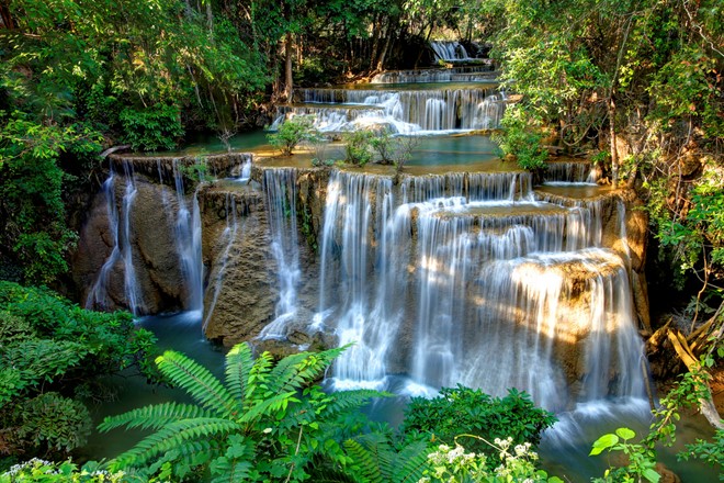 Huay Mae Khamin là thác nước 7 tầng, nổi tiếng ở Thái Lan. Tuy nhiên, từ ngày 13/3, du khách sẽ không còn được chiêm ngưỡng vẻ đẹp của nơi này. Ảnh: Igor Prahin/Flickr.