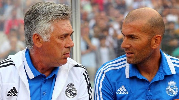  Zidane từng sát cánh bên cạnh Ancelotti. Ảnh: FFT