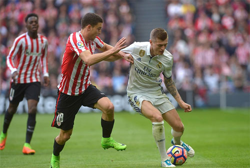 Bilbao không ngăn nổi đà tiến của Toni Kroos và đồng đội. Ảnh: Reuters