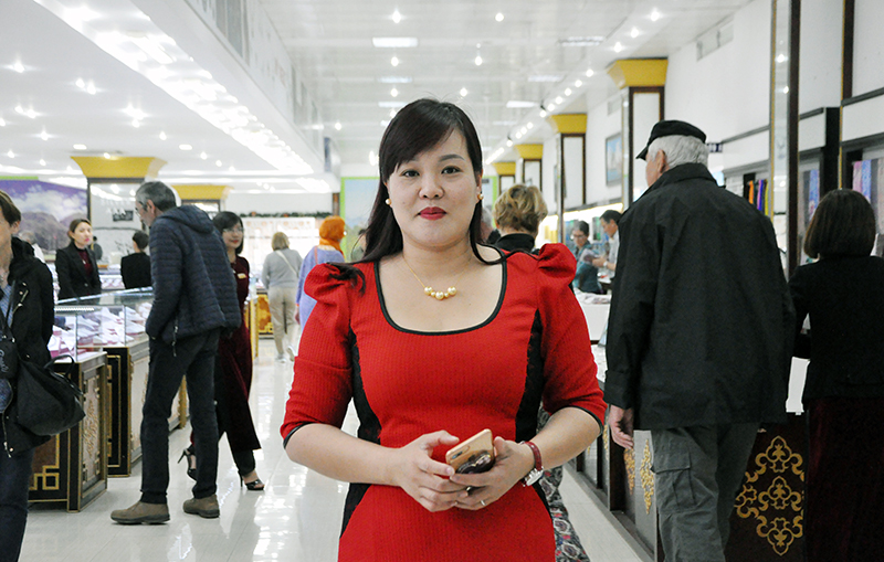 Chị Nguyễn Thuỳ Hương, Giám đốc Công ty CP Ngọc trai Hạ Long.