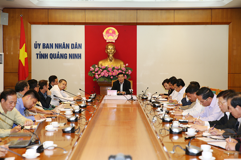 Đồng chí Nguyễn Đức Long, Phó Bí thư Tỉnh ủy, Chủ tịch UBND tỉnh chủ trì buổi làm việc.