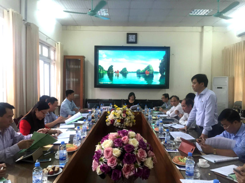 Đoàn giám sát làm việc với Công ty Công nghiệp hóa chất mỏ Quảng Ninh.  về công tác đảm bảo ATVSLĐ 