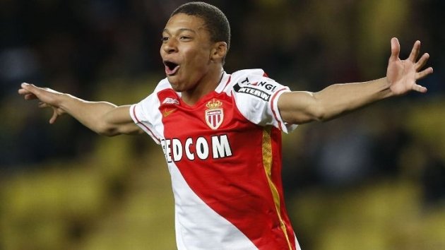  Mbappe muốn về Real?