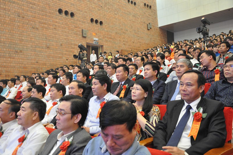 Các đại biểu tham dự Lễ phát động Tháng Công nhân-