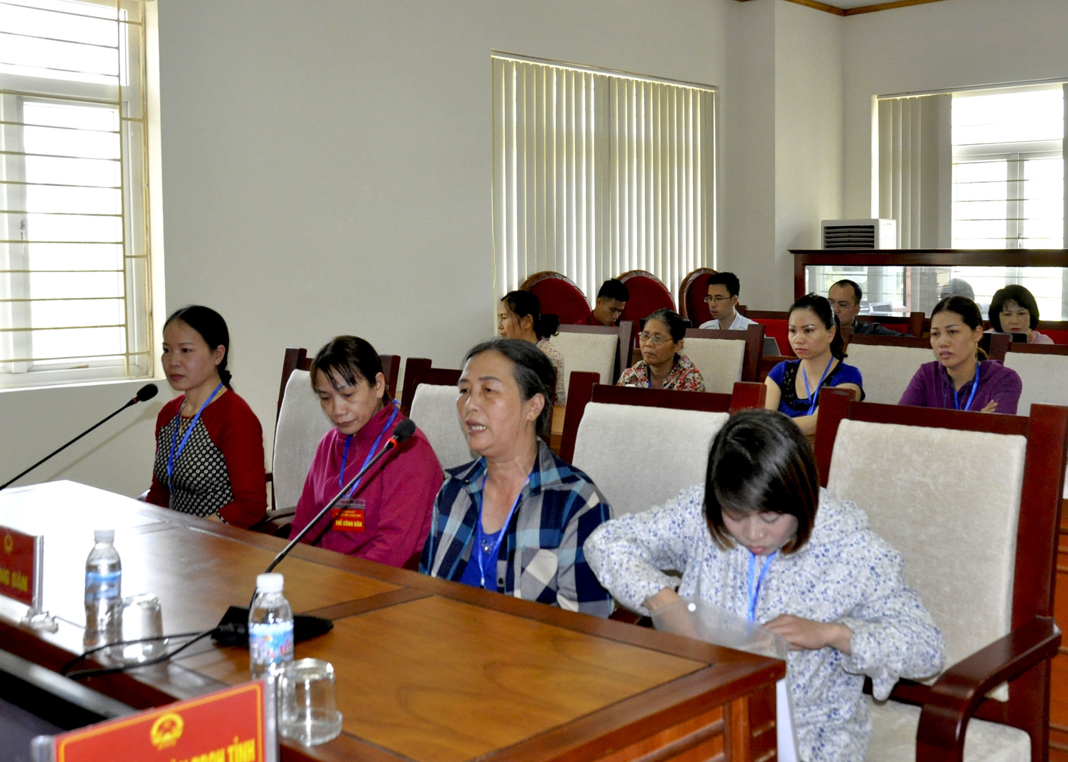 Các hộ kinh doanh ở Chợ Nam Khê, TP Uông Bí kiến nghị tại Hội đồng tiếp công dân của tỉnh