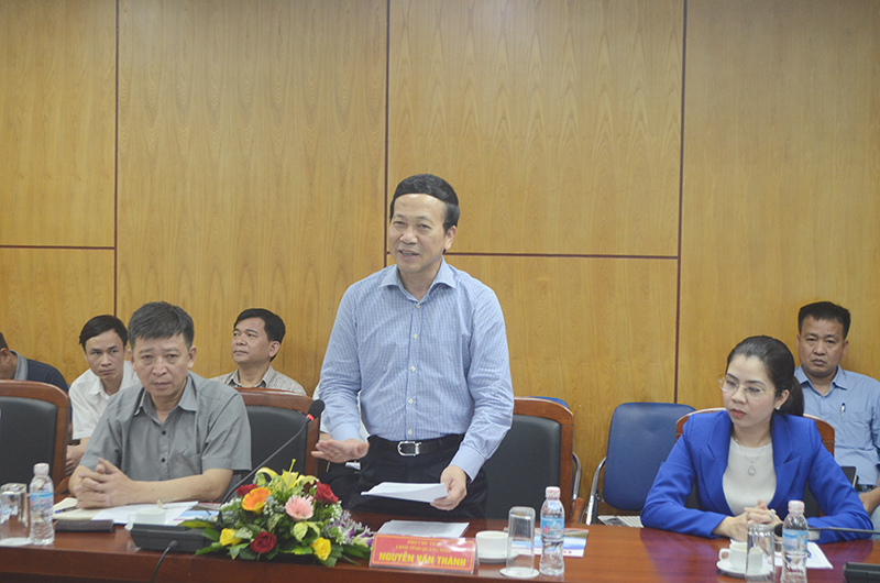 Đồng chí Nguyễn Văn Thành, Phó Chủ tịch UBND tỉnh phát biểu tại hội nghị