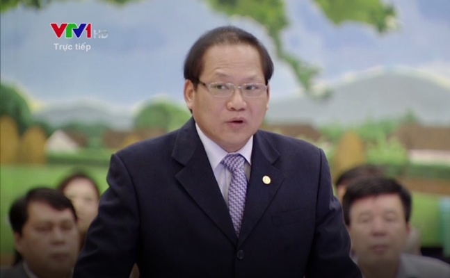 Bộ trưởng Bộ Thông tin và Truyền thông Trương Minh Tuấn trả lời chất vấn tại phiên họp của Ủy ban Thường vụ Quốc hội, chiều 18/4. Ảnh: ĐT