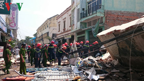 Lực lượng cứu hộ không phát hiện thêm người bị nạn mắc kẹt trong đống đổ nát.
