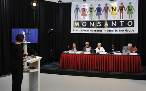 Phiên điều trần của Tòa quốc tế Monsanto vào ngày 15/10/2016. Ảnh: Tòa Monsanto.