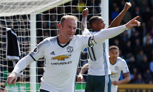 Việc Rooney và Martial lấy lại cảm giác ghi bàn là tín hiệu mừng cho Man Utd, trong bối cảnh họ gần như chắc chắn không có Ibrahimovic trong phần còn lại của mùa giải. Ảnh: Reuters.