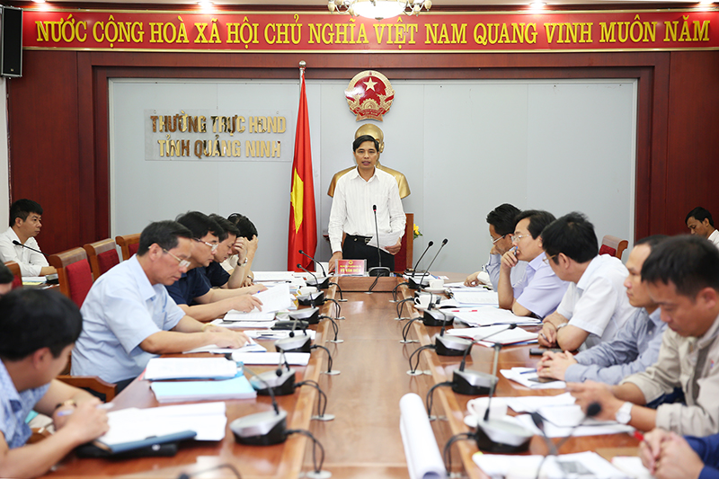 Đồng chí Vũ Văn Diện, Phó Chủ tịch UBND tỉnh chủ trì cuộc họp