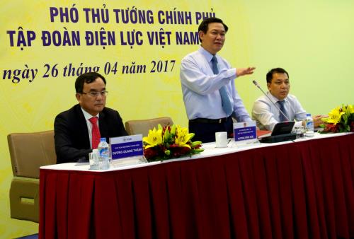Phó Thủ tướng Vương Đình Huệ phát biểu tại buổi làm việc. Ảnh: Ngọc Hà - TTXVN.