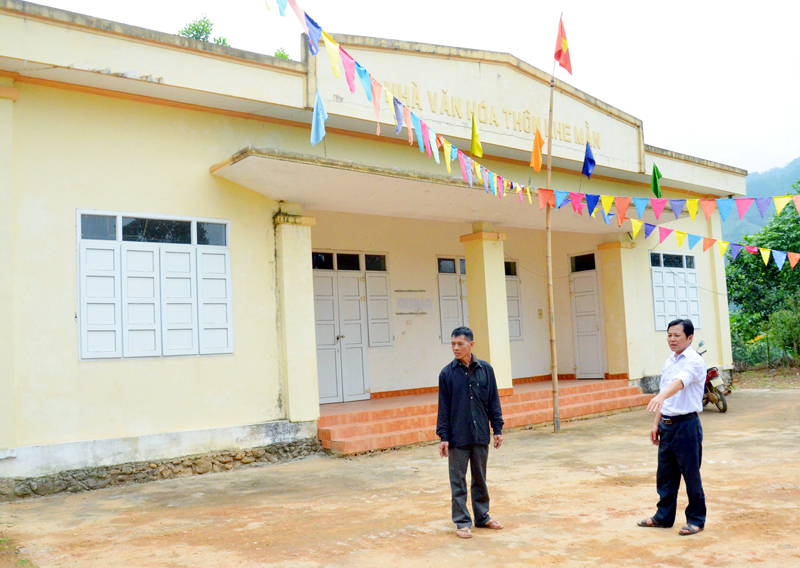 Nhà văn hoá thôn Khe Mằn, xã Đồn Đạc, huyện Ba Chẽ được xây mới đạt chuẩn, đáp ứng nhu cầu sinh hoạt văn hoá của người dân trong thôn.
