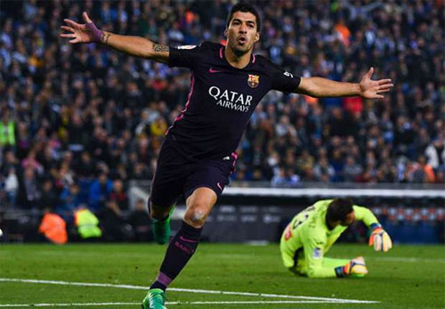 Suarez lấy lại thói quen ghi bàn sau ba trận tịt ngòi liên tiếp. Ảnh: Reuters