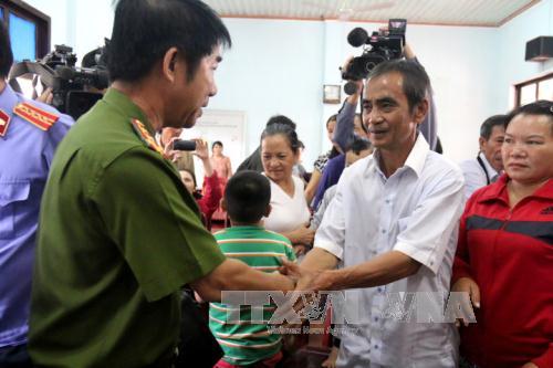 Ông Huỳnh Văn Nén tại buổi xin lỗi công khai vào ngày 3/12/2015.