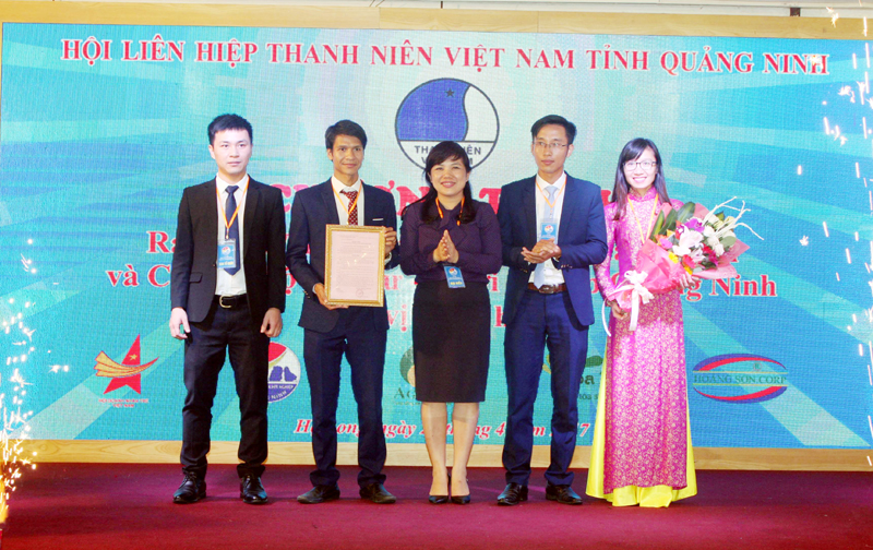 Hội LHTN tỉnh công bố quyết định thành lập CLB Đầu tư - Khởi nghiệp Quảng Ninh.