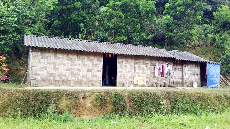 Gia đình anh Lềnh A Mả, thôn Chán Trúc Tùng là một trong số 22 hộ nằm trong khu vực có nguy cơ sạt lở, lũ quét ở xã Quảng An sẽ được di dời đến nơi an toàn.