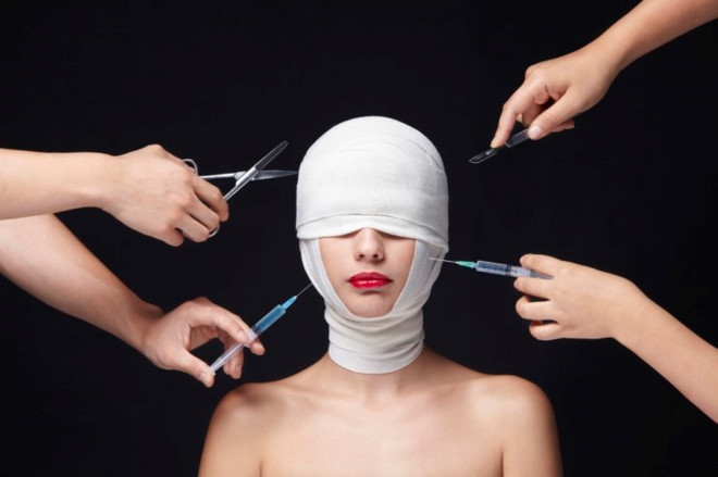 Phẫu thuật thẩm mỹ không phải là cách duy nhất khiến chị em lộng lẫy, thu hút và nổi bật hơn. Ảnh: Naver.