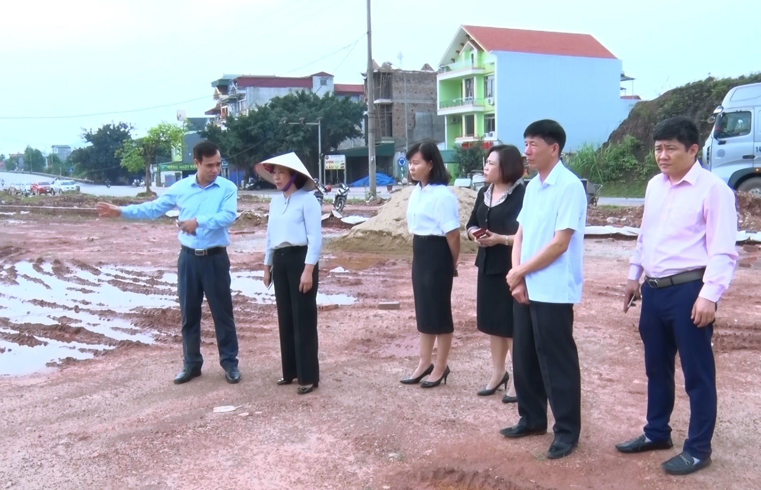 Phó Chủ tịch UBND tỉnh Vũ Thị Thu Thủy kiểm tra tại